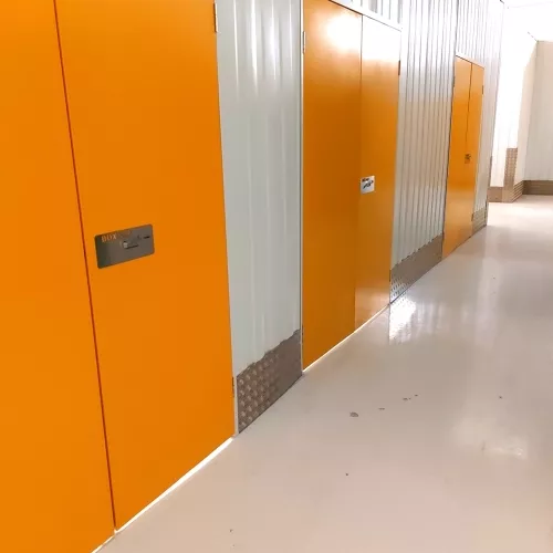 Puertas dobles en trasteros de gran capacidad