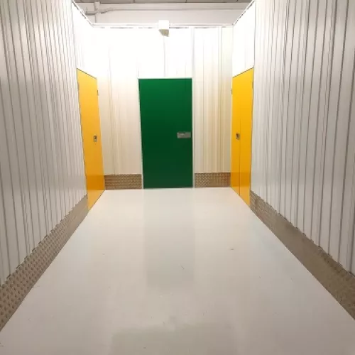 Iluminación automática de los pasillos y los trasteros