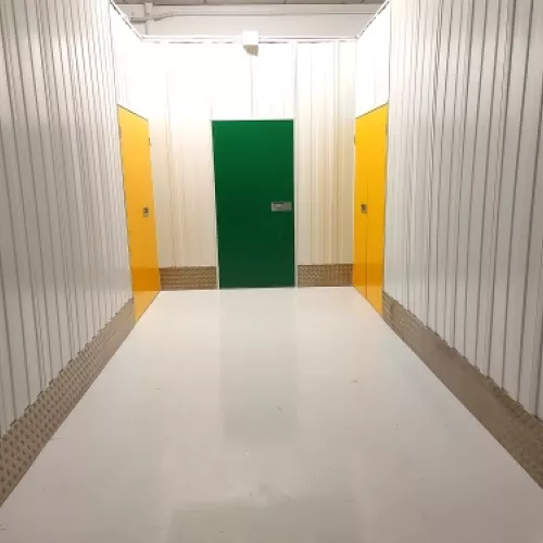 Iluminación automática de los pasillos y los trasteros