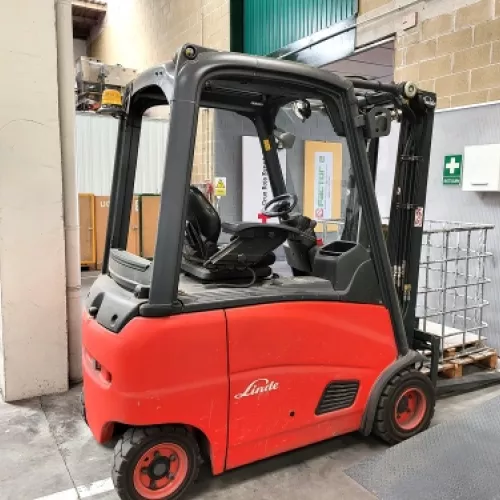 Opción de contratar carretilla elevadora